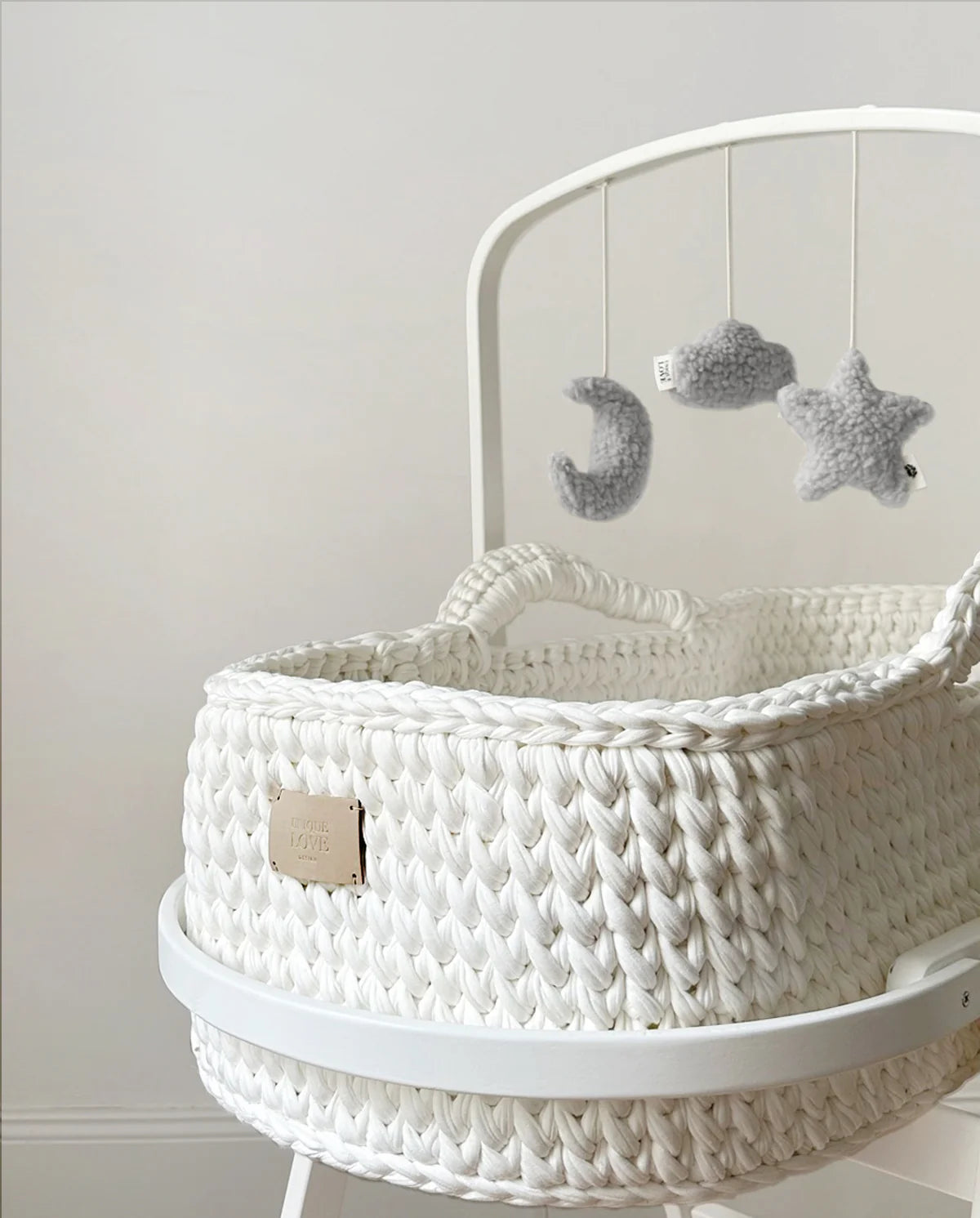 SPIELBOGEN SET FÜR WIEGENGESTELL / BABYKORB - LOVE YOU TO THE MOON AND BACK | WEISS & GRAU