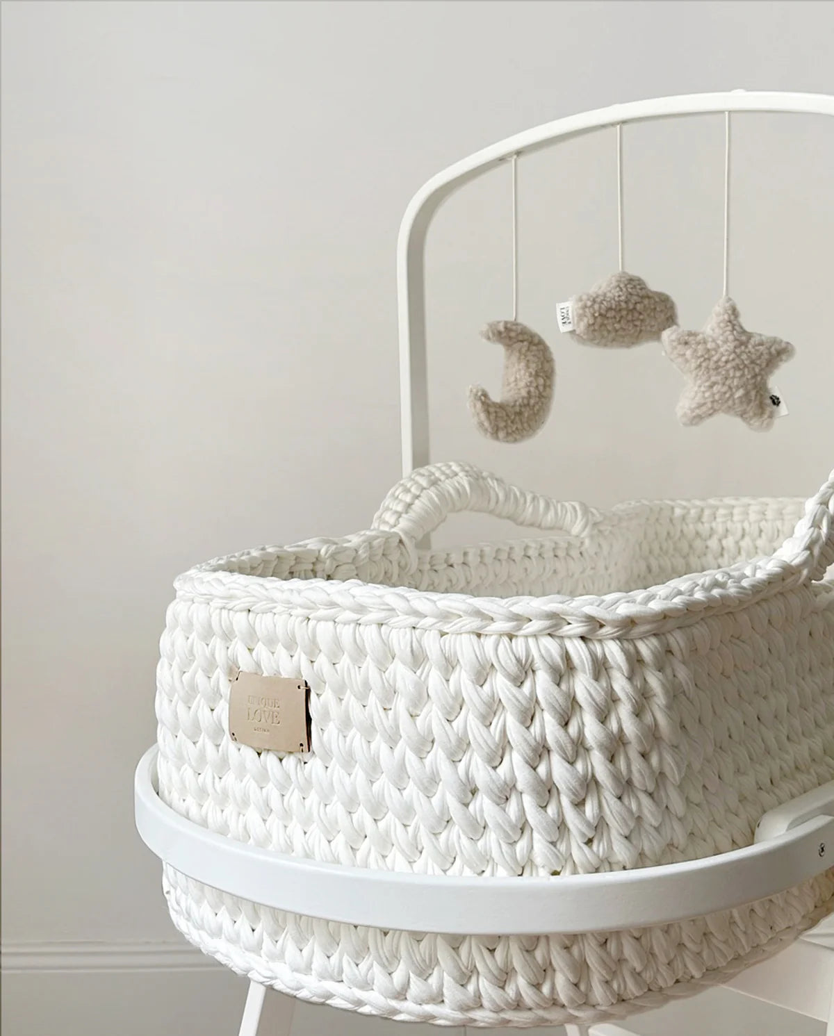 SPIELBOGEN SET FÜR WIEGENGESTELL / BABYKORB -LOVE YOU TO THE MOON AND BACK-WEISS & SOFT SAND
