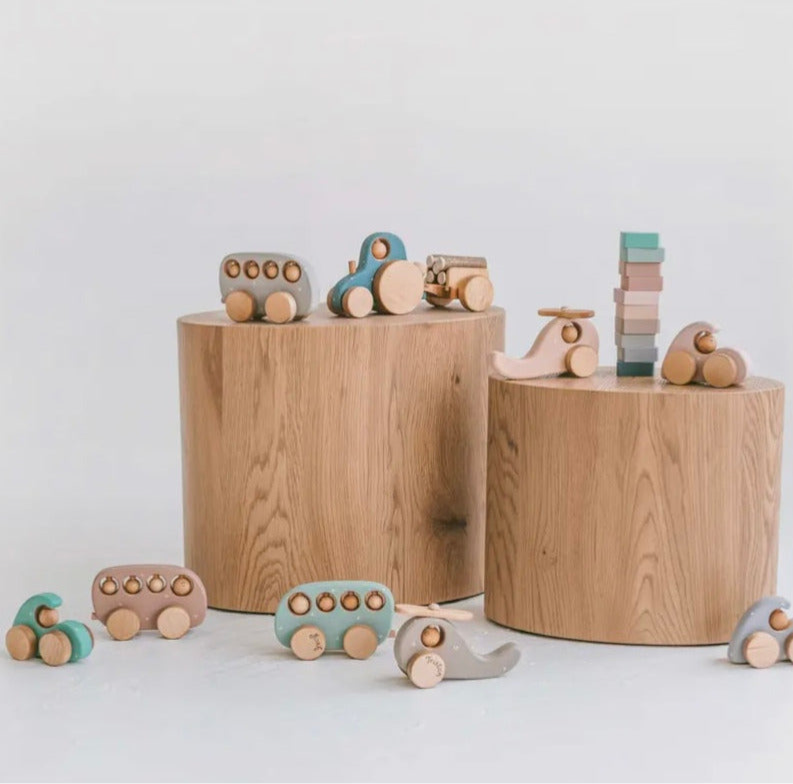 Holz-Spielzeugbus